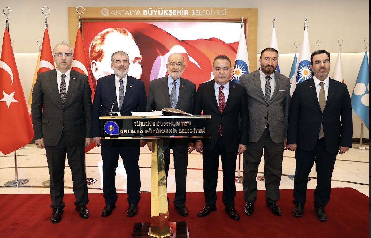 SP Genel Başkanı Temel Karamollaoğlu Başkan Muhittin Böcek’i ziyaret etti