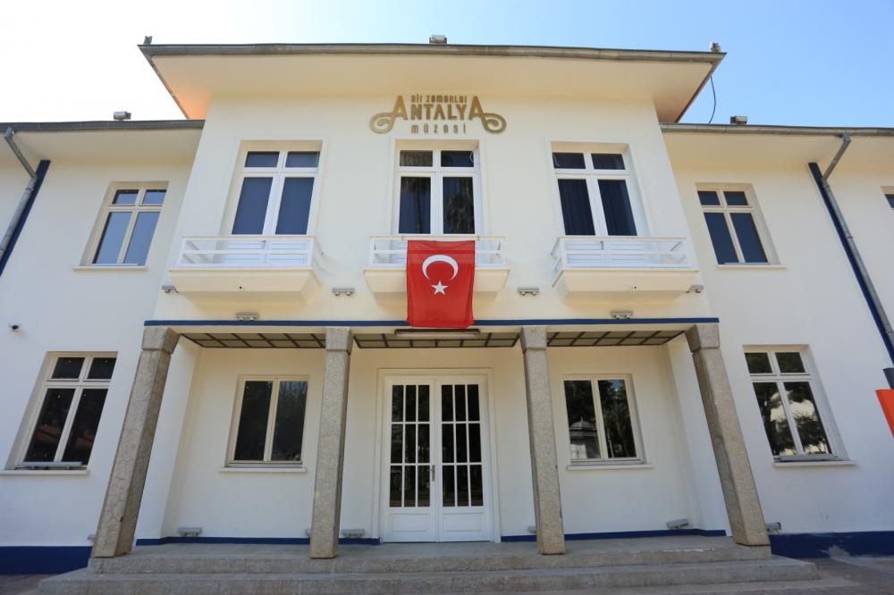 CHP Kepez İlçe Başkanı Kurnaz;'Kepez Belediye Başkanı Hakan Tütüncü bu kentin hafızasıyla alay ediyor'